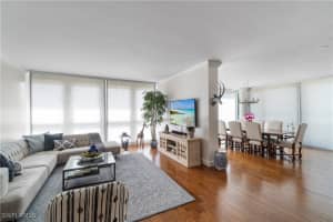 4031 Gulf Shore Blvd N 25, Naples