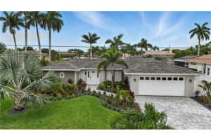 1004 Se 23rd Pl, Cape Coral