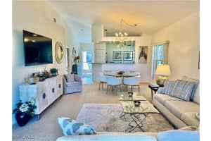437 Wiggins Lake Ct 201, Naples