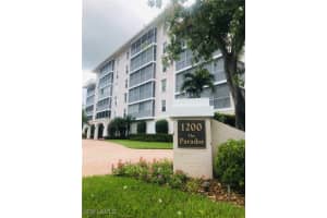 1200 Gulf Shore Blvd N 404, Naples