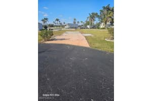 119 Ash Ln, Fort Myers