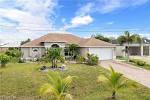 1833 Ne 23rd St, Cape Coral