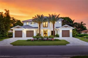 565 Whispering Pine Ln, Naples