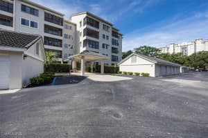 900 Arbor Lake Dr 9-307, Naples