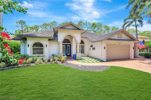 9833 Clear Lake Cir, Naples
