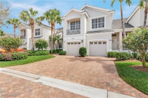 2130 Aberdeen Ln 9-102, Naples