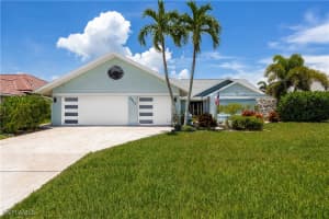 2517 Sw 52nd St, Cape Coral