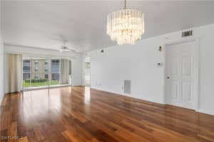 9650 Victoria Ln 201b, Naples