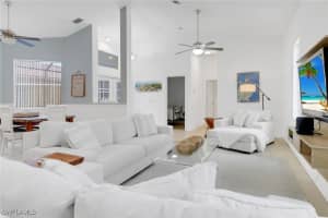 9521 Mariners Cove Ln, Fort Myers