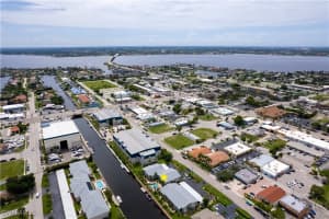 1409 Se 46th Ln 105, Cape Coral