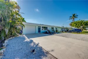 16304 Buccaneer St, Bokeelia