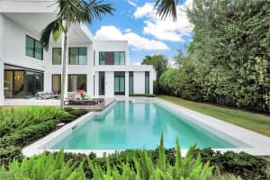 641 Starboard Dr, Naples