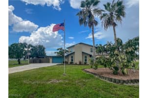195 E Mariana Ave, North Fort Myers