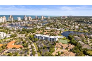 555 Park Shore Dr B212, Naples