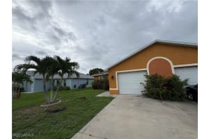 1422 Sw 47th Ter, Cape Coral