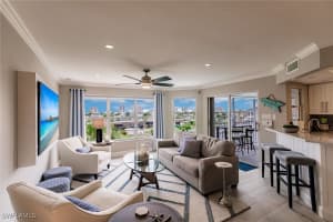 900 Collier Ct 406, Marco Island