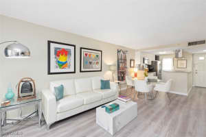 1021 3rd St S 102, Naples