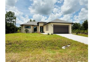 803 E 16th St, Lehigh Acres