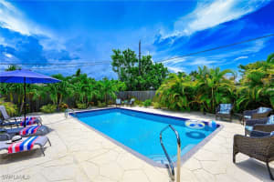 672 100th Ave, Naples