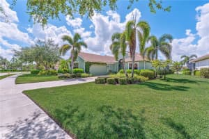 12348 Wisteria Dr, Naples