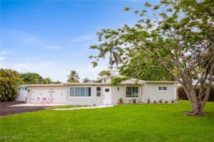 10037 Kentucky St, Bonita Springs