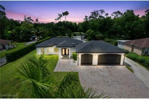 3811 2nd Ave Se, Naples