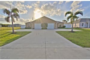512 Skyline Blvd, Cape Coral