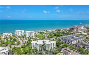 1300 Gulf Shore Blvd N 700, Naples
