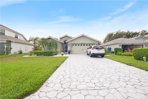 2329 Heritage Greens Dr, Naples