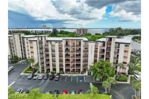 3462 Hancock Bridge Pkwy 242, North Fort Myers