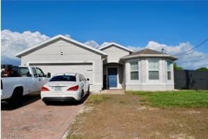1217 Santa Barbara Blvd N, Cape Coral