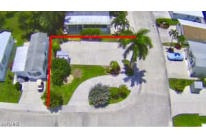 449 Cheetah Dr, Naples