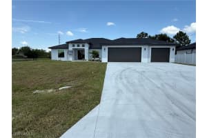 101 Sara Ave N, Lehigh Acres