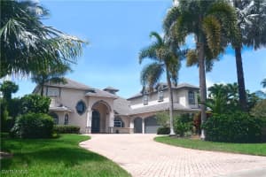 649 Bow Line Dr, Naples