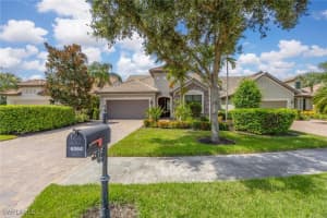 6064 Victory Dr, Ave Maria