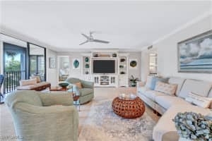 2400 Gulf Shore Blvd N 203, Naples