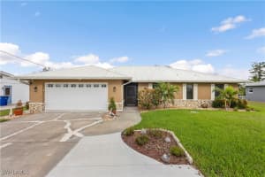 6148 Plumosa Ave, Fort Myers