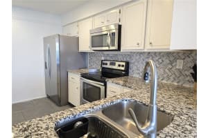 13511 Stratford Place Cir 202, Fort Myers