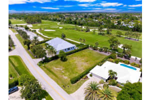 162 Burning Tree Dr, Naples