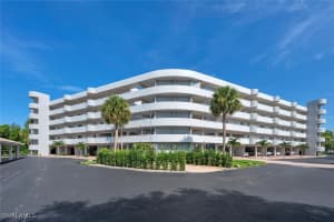 12945 Vanderbilt Dr 304, Naples