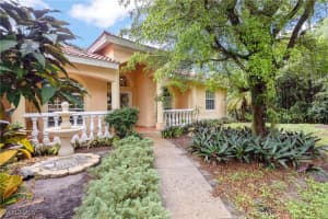 24300 Mountain View Dr, Bonita Springs