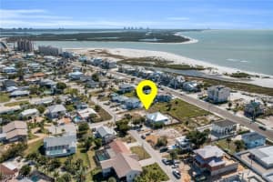 7930 Buccaneer Dr, Fort Myers Beach