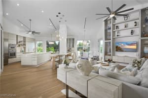 231 Colonade Cir, Naples