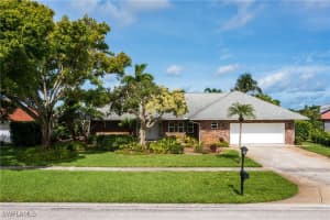 2500 Kings Lake Blvd, Naples