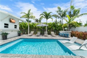 643 108th Ave N, Naples