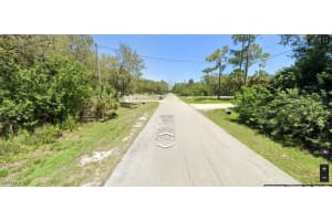 28th Ave Se, Naples