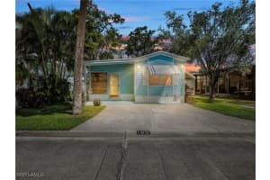 160 Cheetah Dr 160, Naples