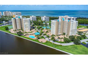 25 Bluebill Ave 301, Naples