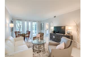 1016 Manor Lake Dr, Naples