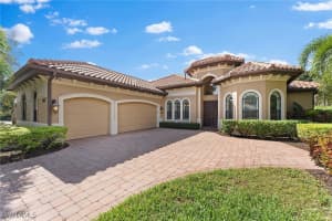 8838 Lely Island Cir, Naples